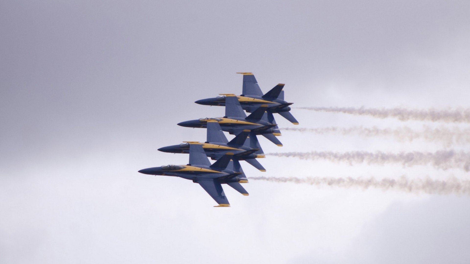 夺冠热门：当前最有可能捧起总冠军的队伍分析，夺冠队员名单