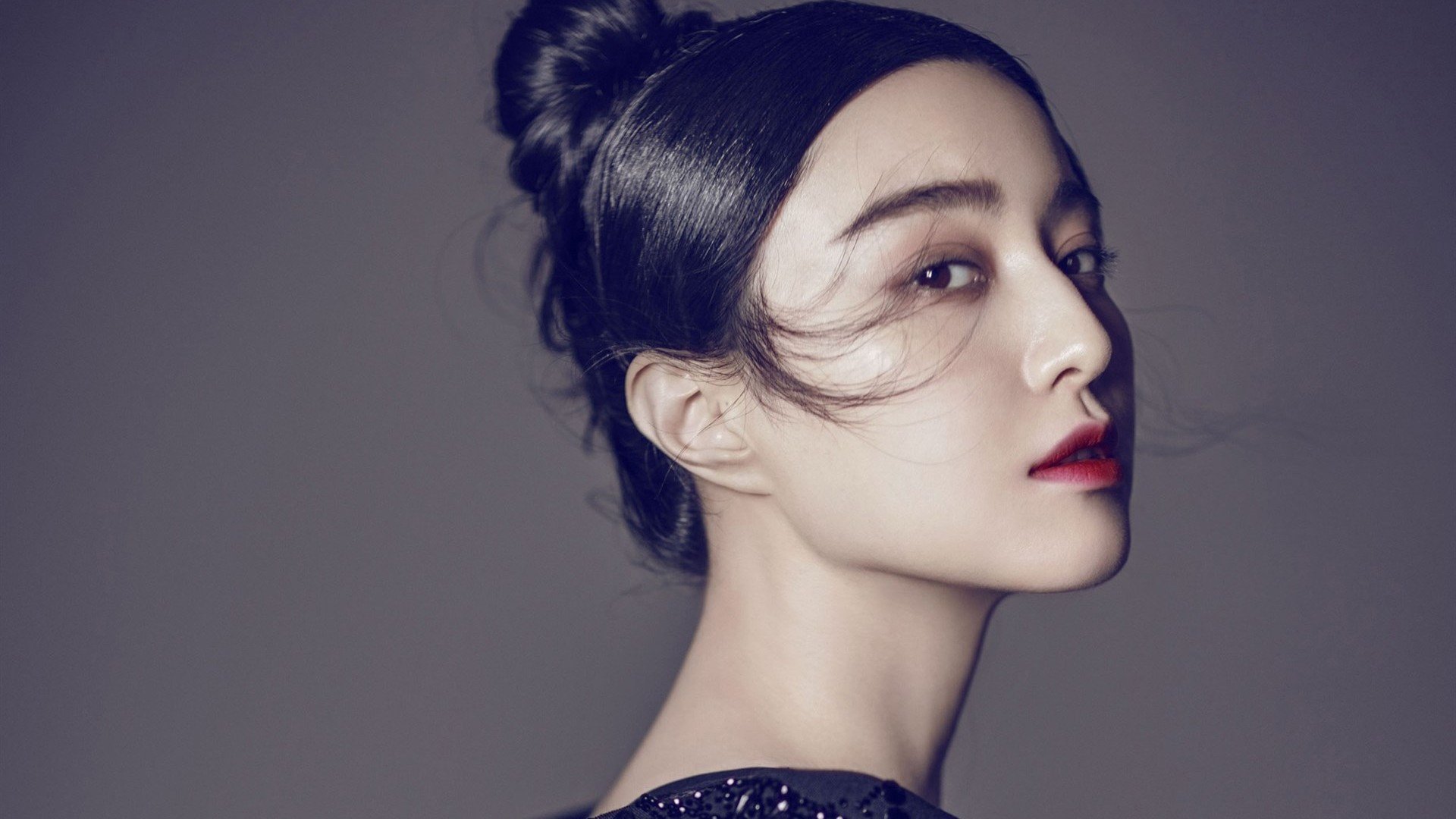 意甲激烈角逐，比分1-0，关键进球由C罗完成，比赛中成功抢断率73%，意甲比分统计