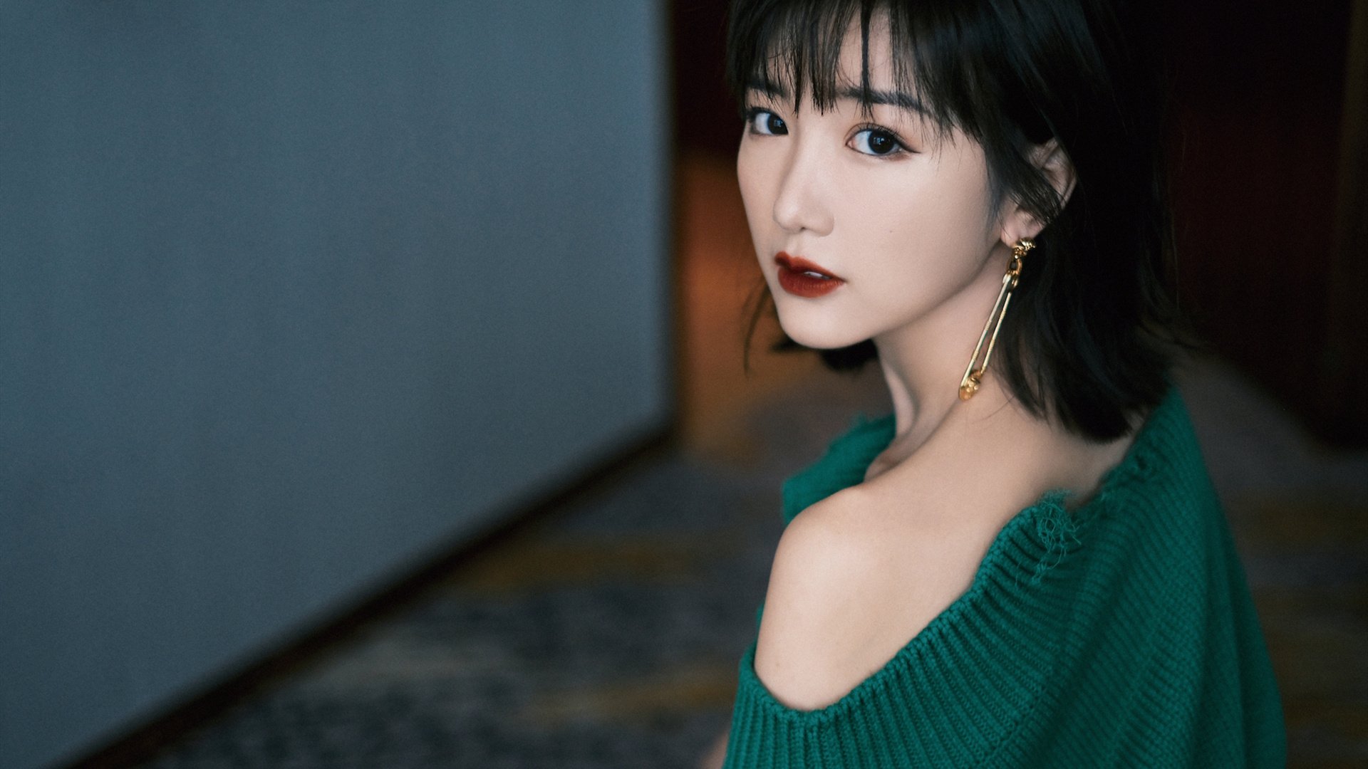 中国男篮年轻球员崭露头角,中国年轻男篮球运动员